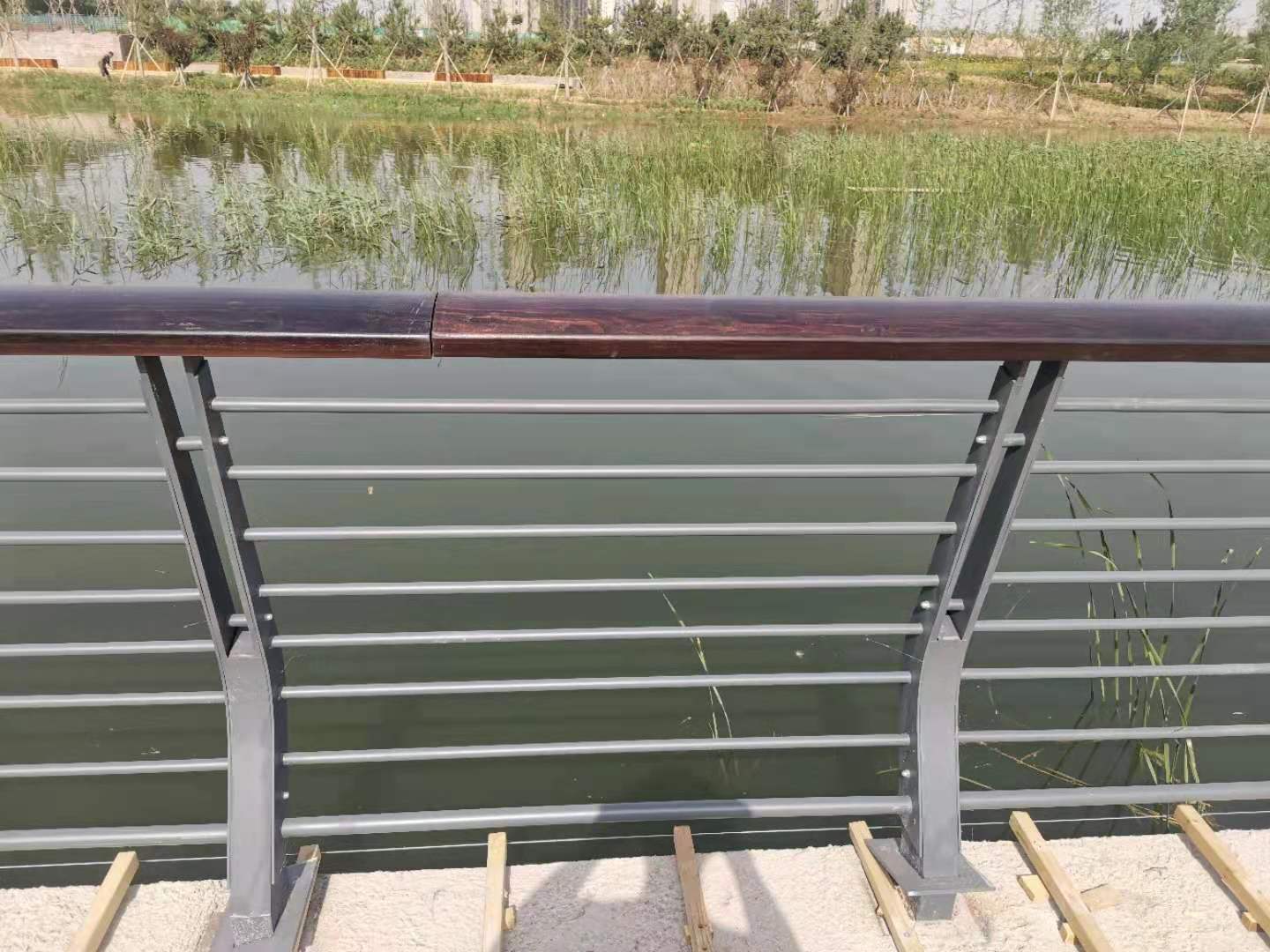 潍坊市桥梁防撞护栏灯光护栏 - 一站式服务